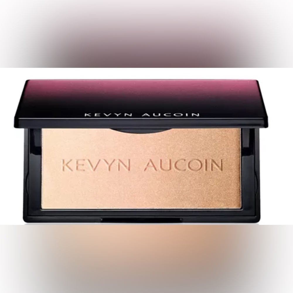 Kevyn Aucoin Highlighter in Sahara